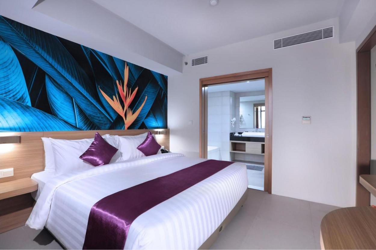 Quest Prime Cikarang By Aston Hotel Bekasi Exterior photo