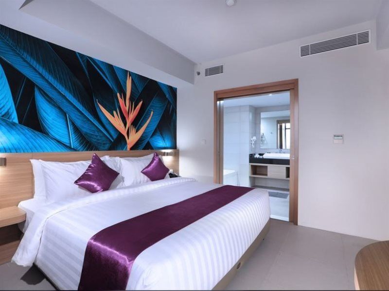 Quest Prime Cikarang By Aston Hotel Bekasi Exterior photo