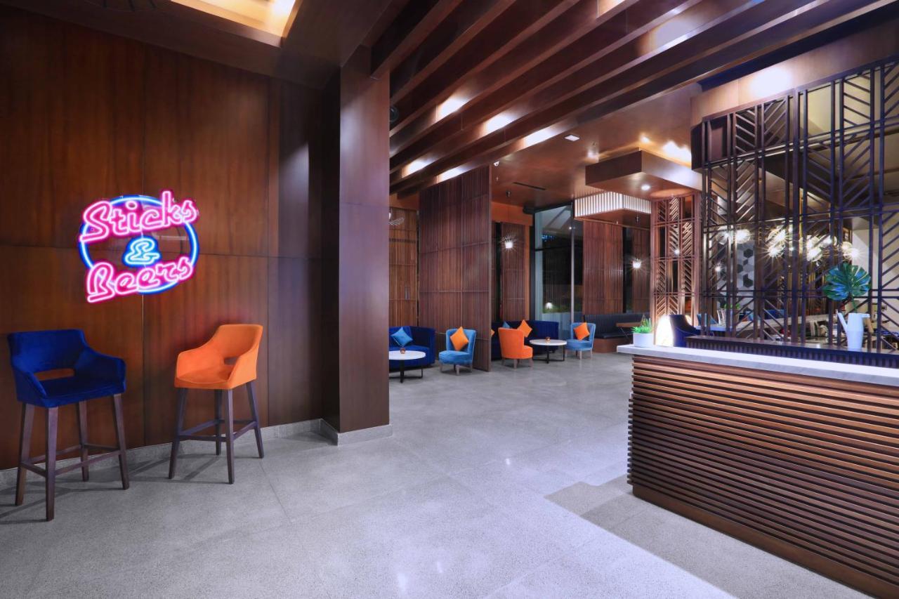 Quest Prime Cikarang By Aston Hotel Bekasi Exterior photo