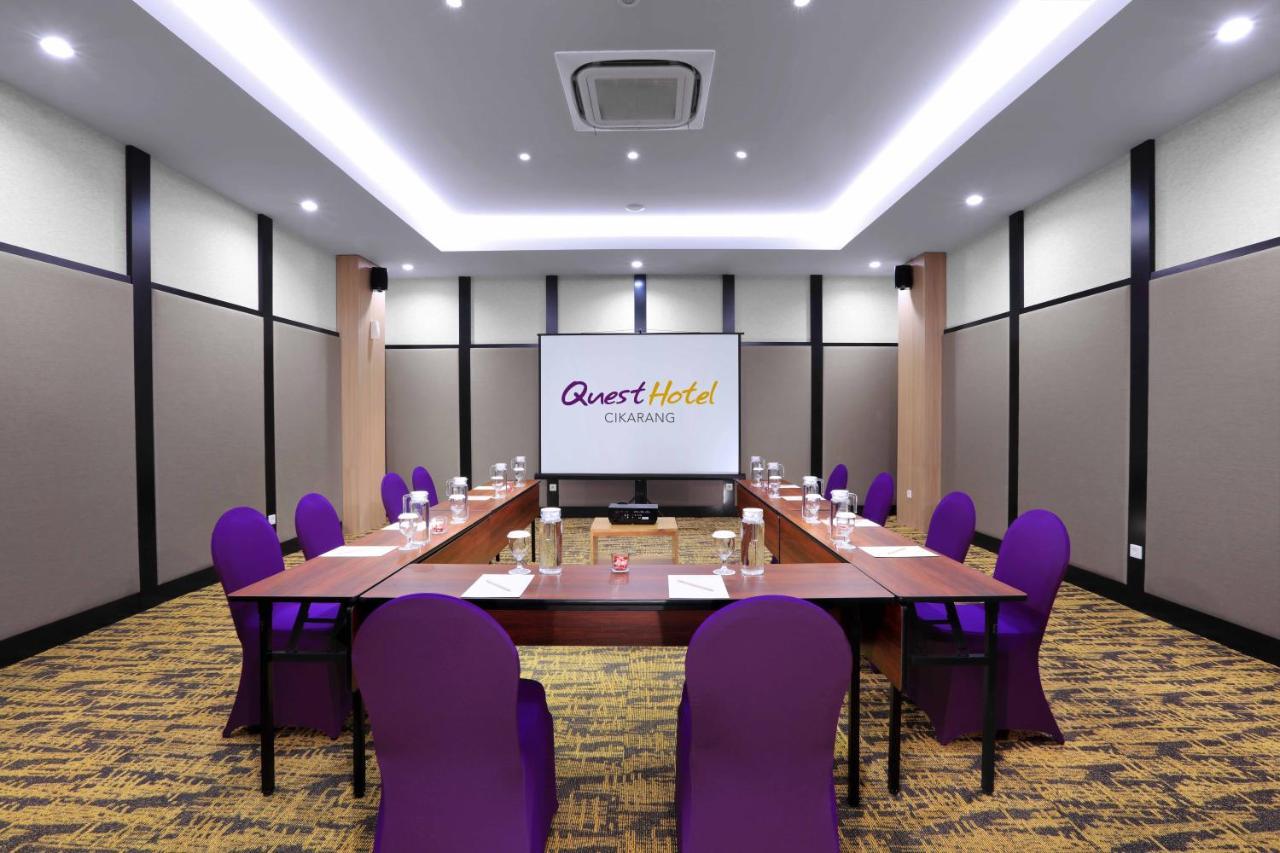 Quest Prime Cikarang By Aston Hotel Bekasi Exterior photo